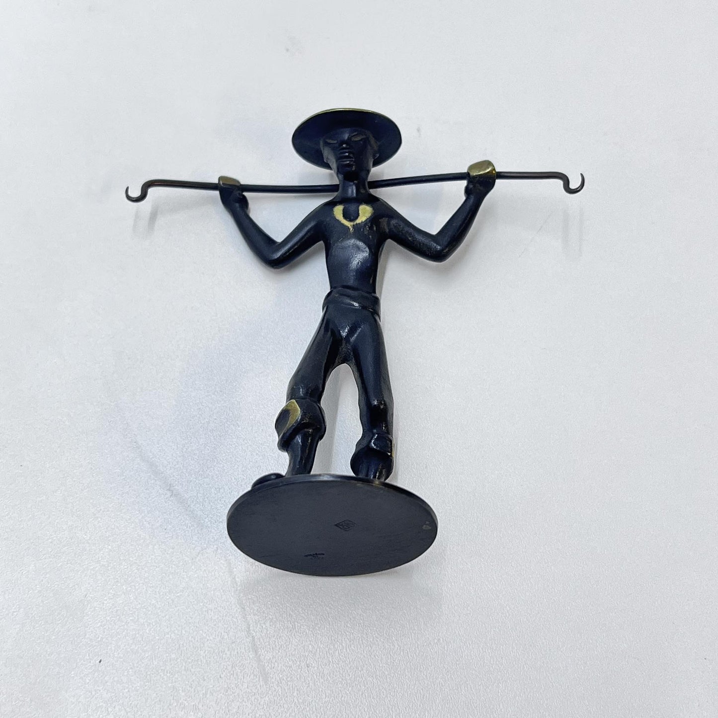 Asiatische Männerfigur