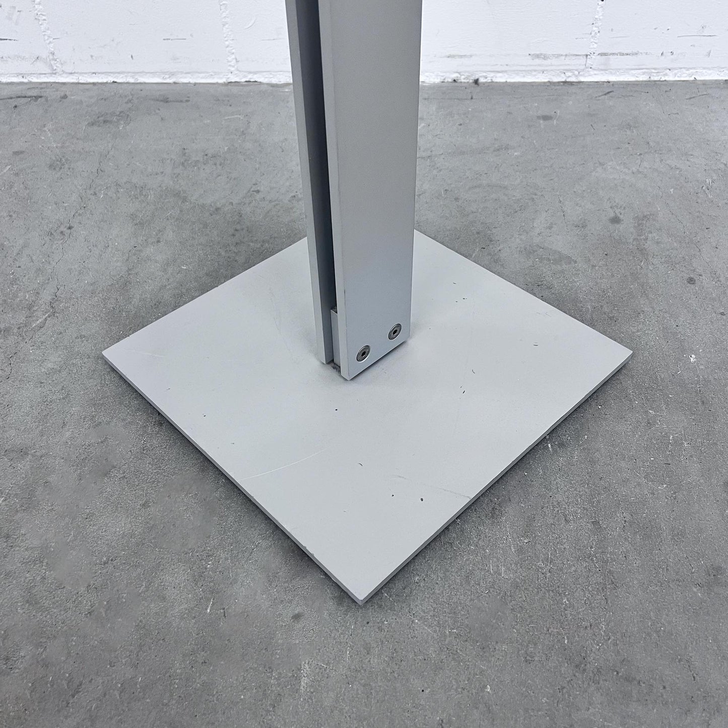 Garderobe, Grau