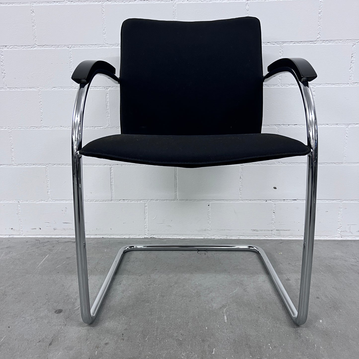 Thonet S78/S79 Freischwinger Stuhl Stoff schwarz Solutionpool