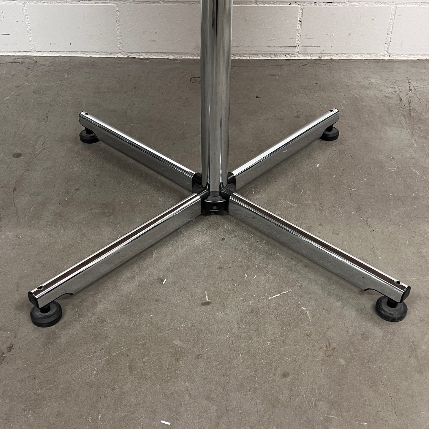 USM Kitos Occasion Tisch, rund, 110cm, Buche furniert