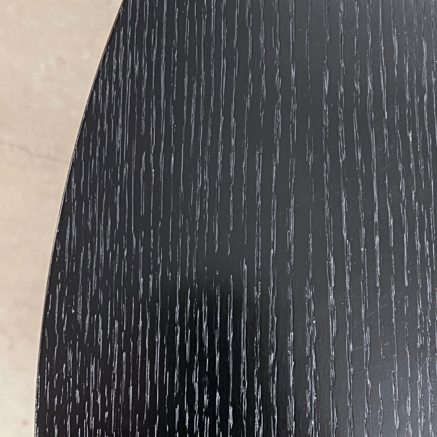 USM Kitos, rund, 90cm, Eiche furniert, schwarz