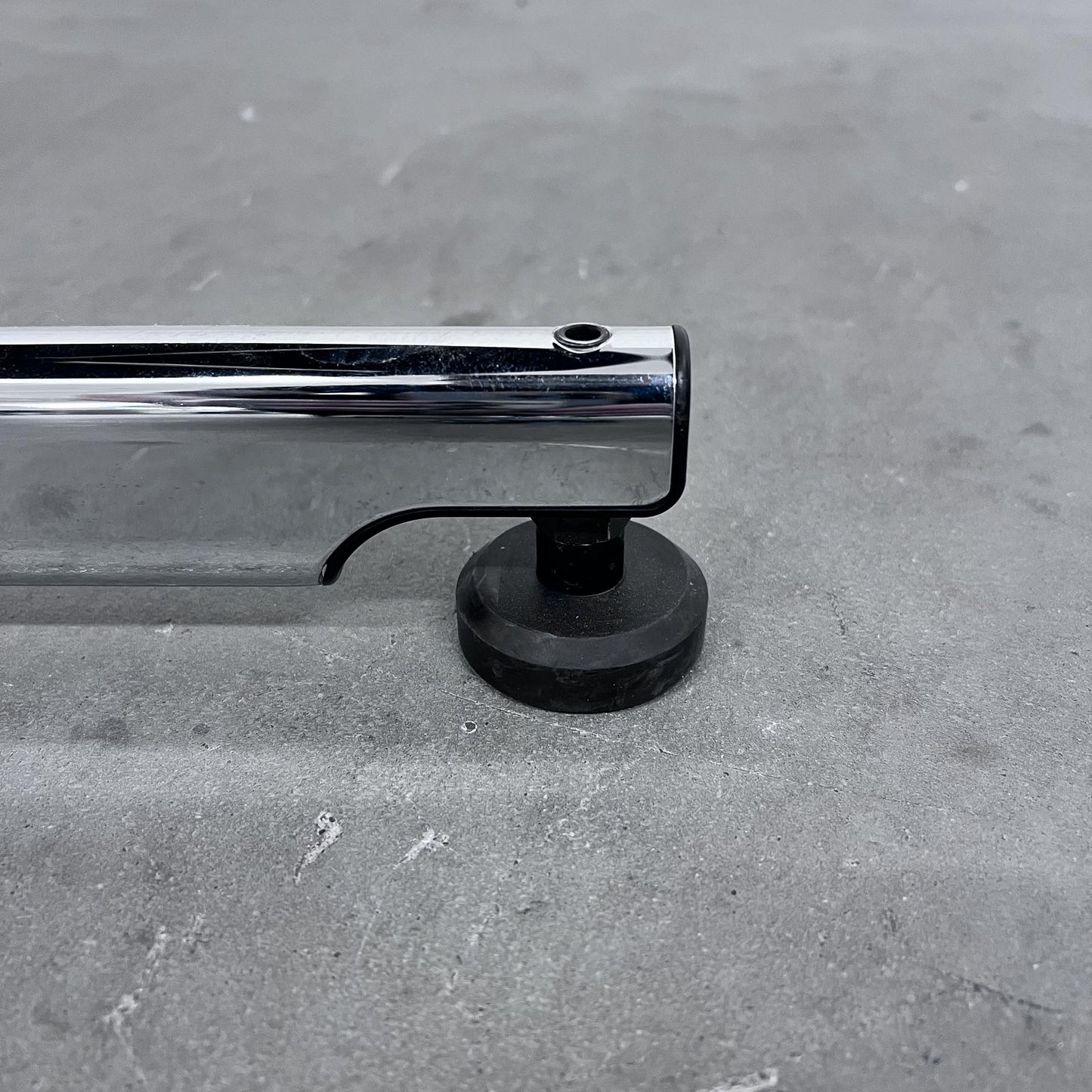 USM Kitos Tisch, rund, 90cm, Eiche schwarz, Q2