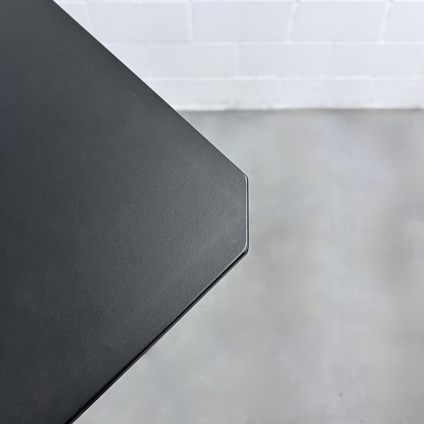 USM Kitos Tisch, Linoleum Schwarz