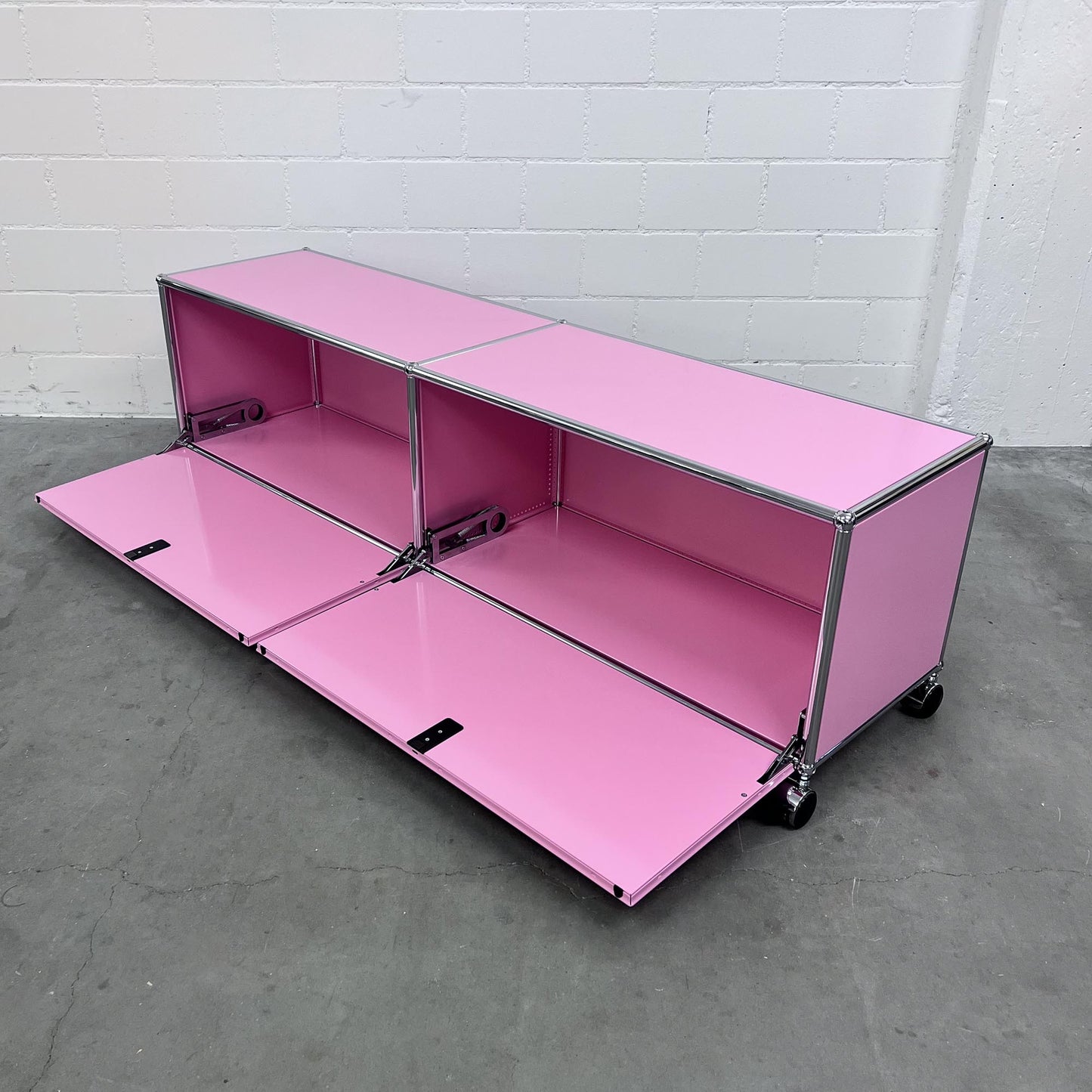 USM Lowboard, rosa, Spezialfarbe