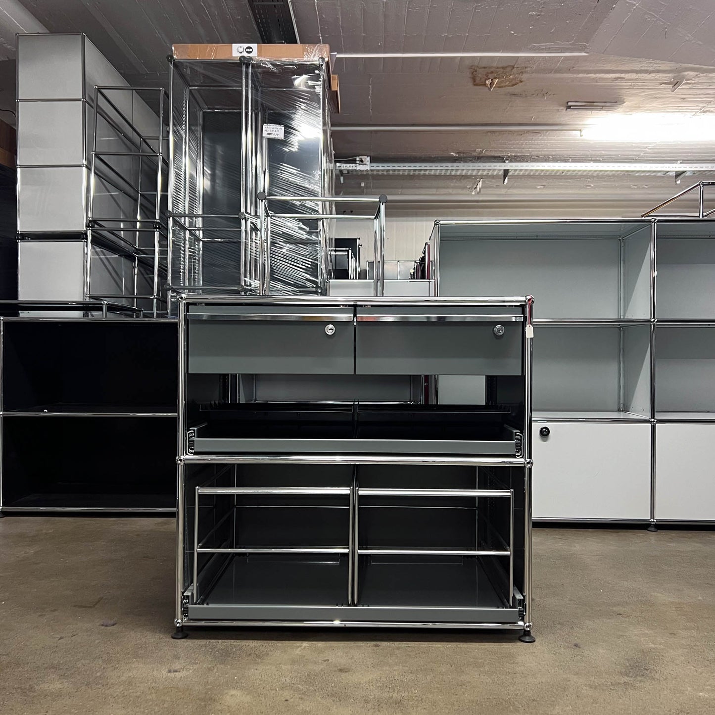 USM Organisationsmöbe, Mittelgrau, Ausziehtablar, Hängeregister, 2 A6 Schubladen