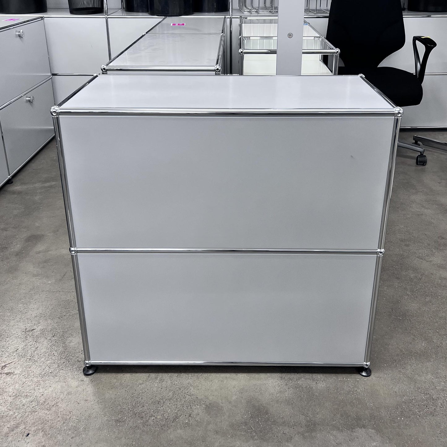 USM Regal, Mattsilber, Abschliessbar