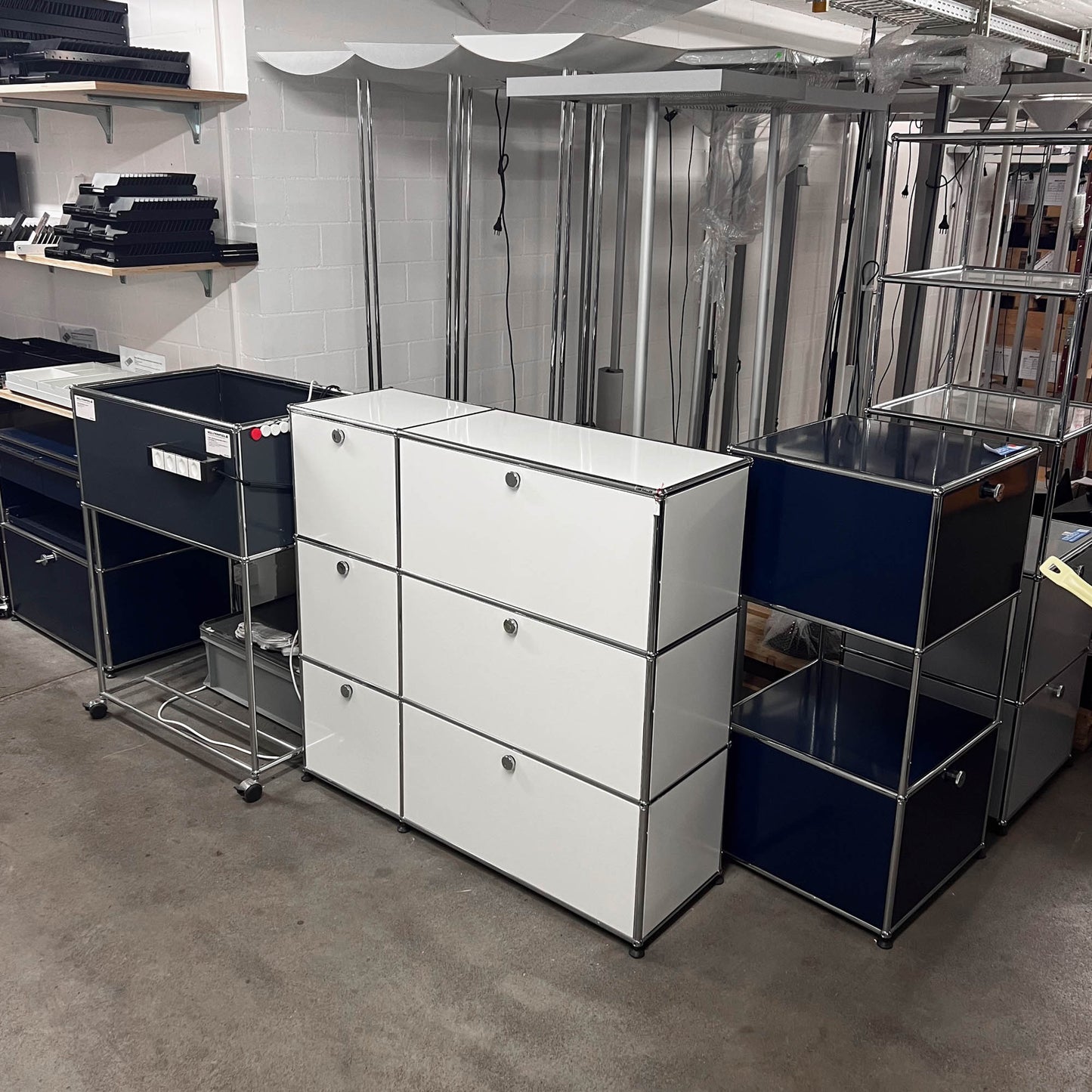 USM Regal, Reinweiss, 6 Klapptüren
