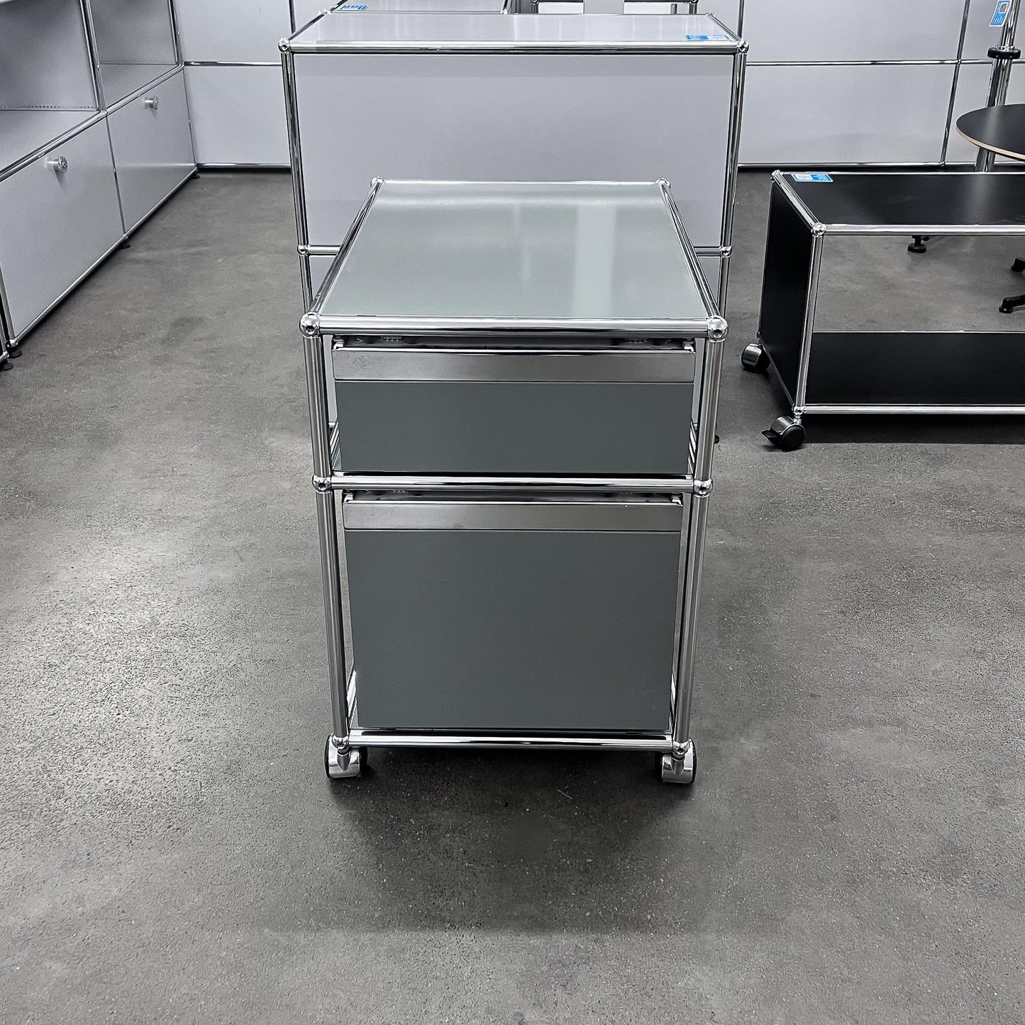 USM Rollkorpus, Mittelgrau, A4, A6 Schubladen