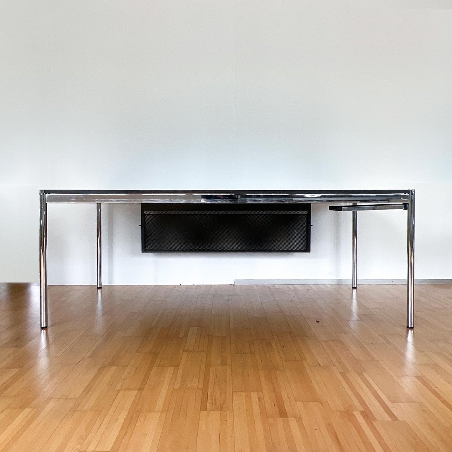 USM Tisch, Eiche Schwarz, 200x100cm