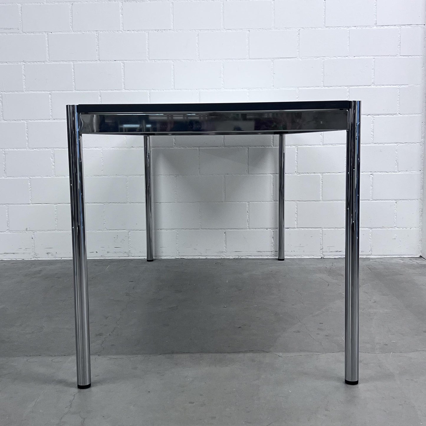 USM Tisch, Kunstharz Perlgrau, 175x75cm, Q3