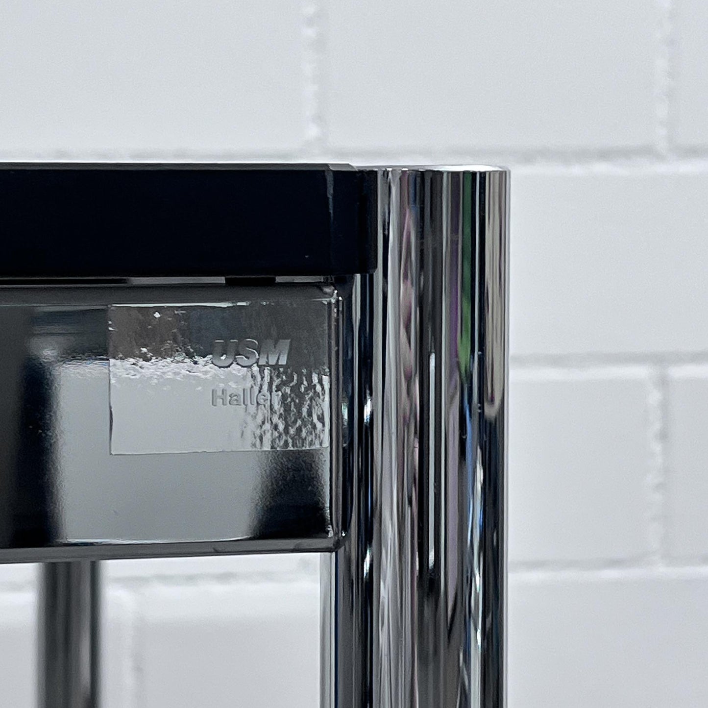 USM Tisch, Kunstharz Perlgrau, 75x75cm, Q1