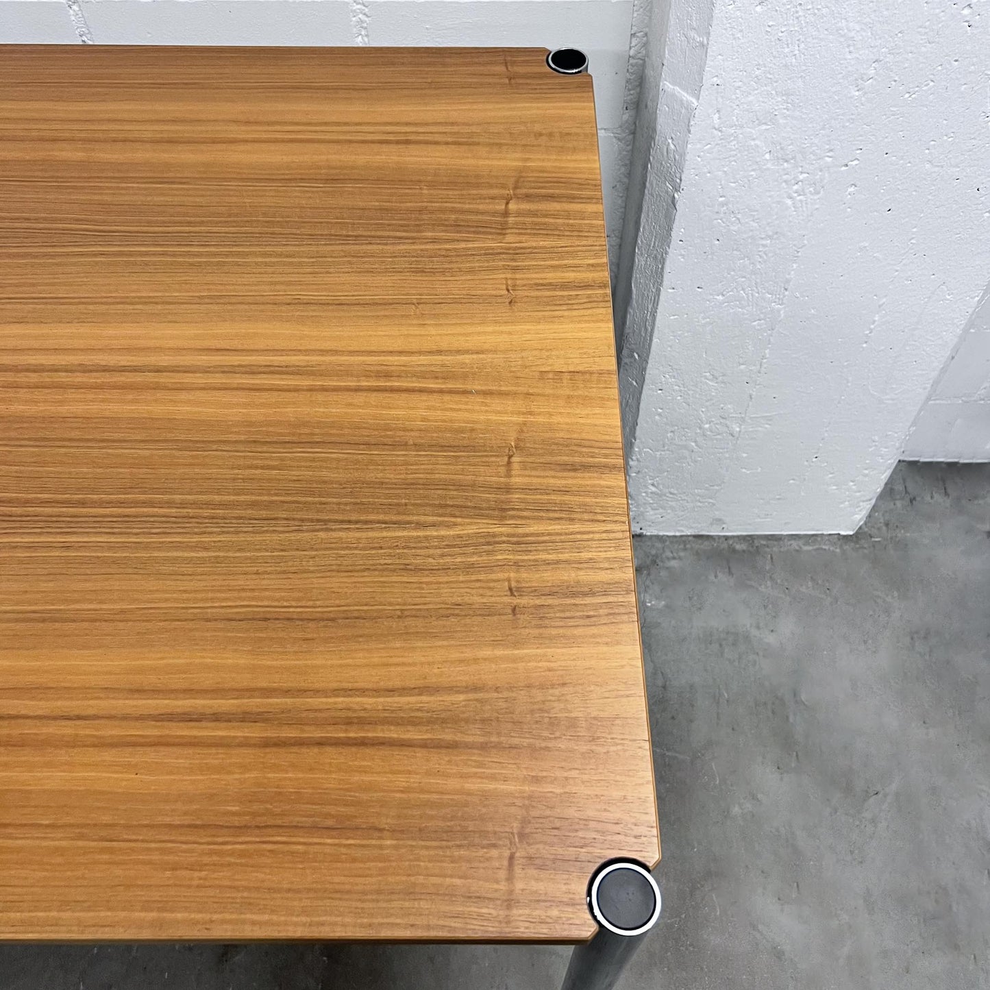 USM Tisch, Nussbaum furniert, 200x75cm, Q2