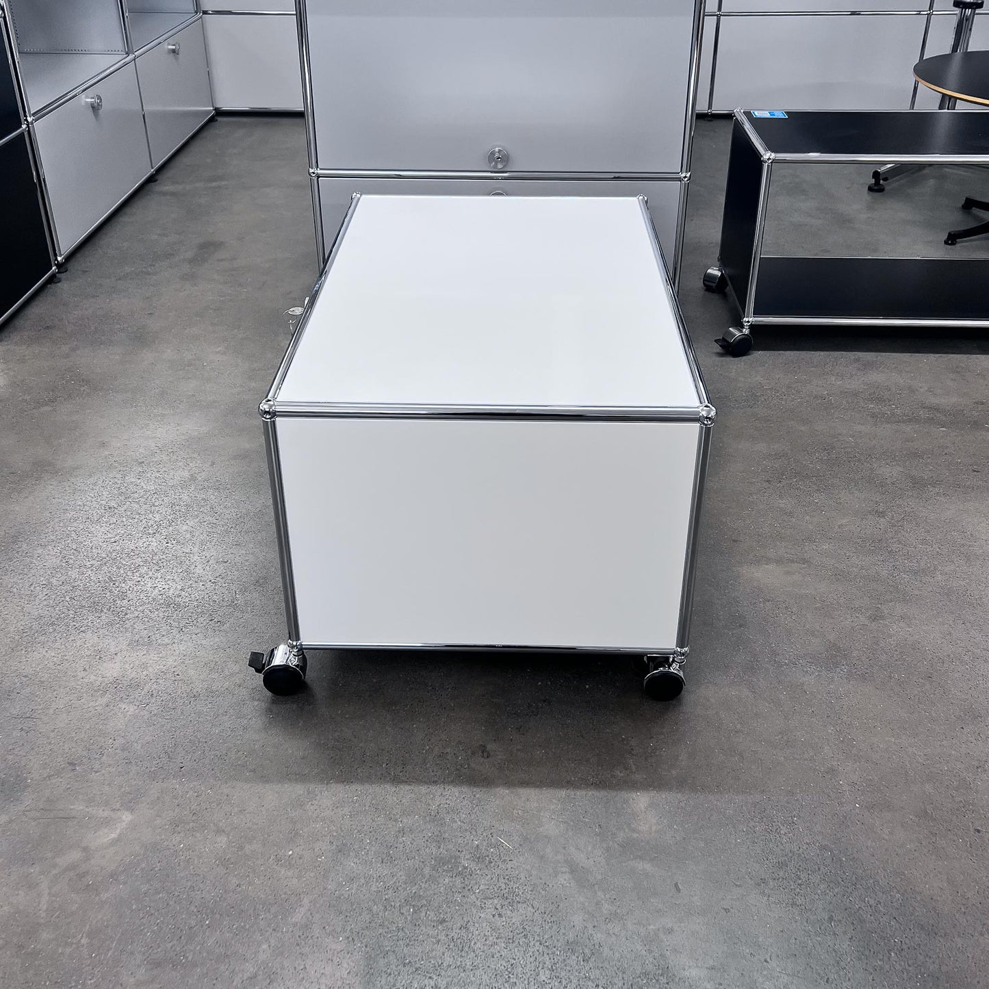 USM TV Möbel, Reinweiss
