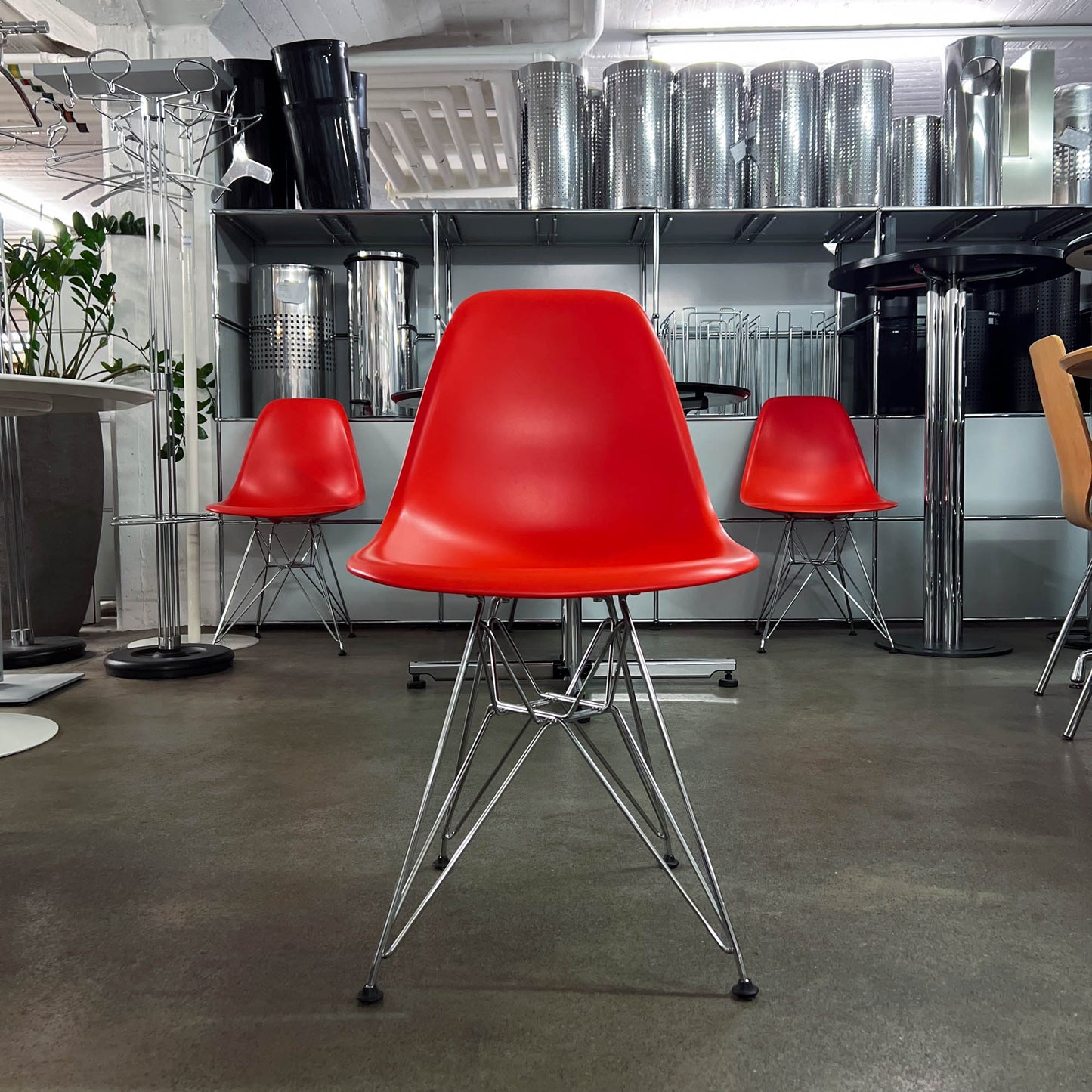 Vitra Besucherstuhl, Eames- Plastic Side Chair, SAR, rot