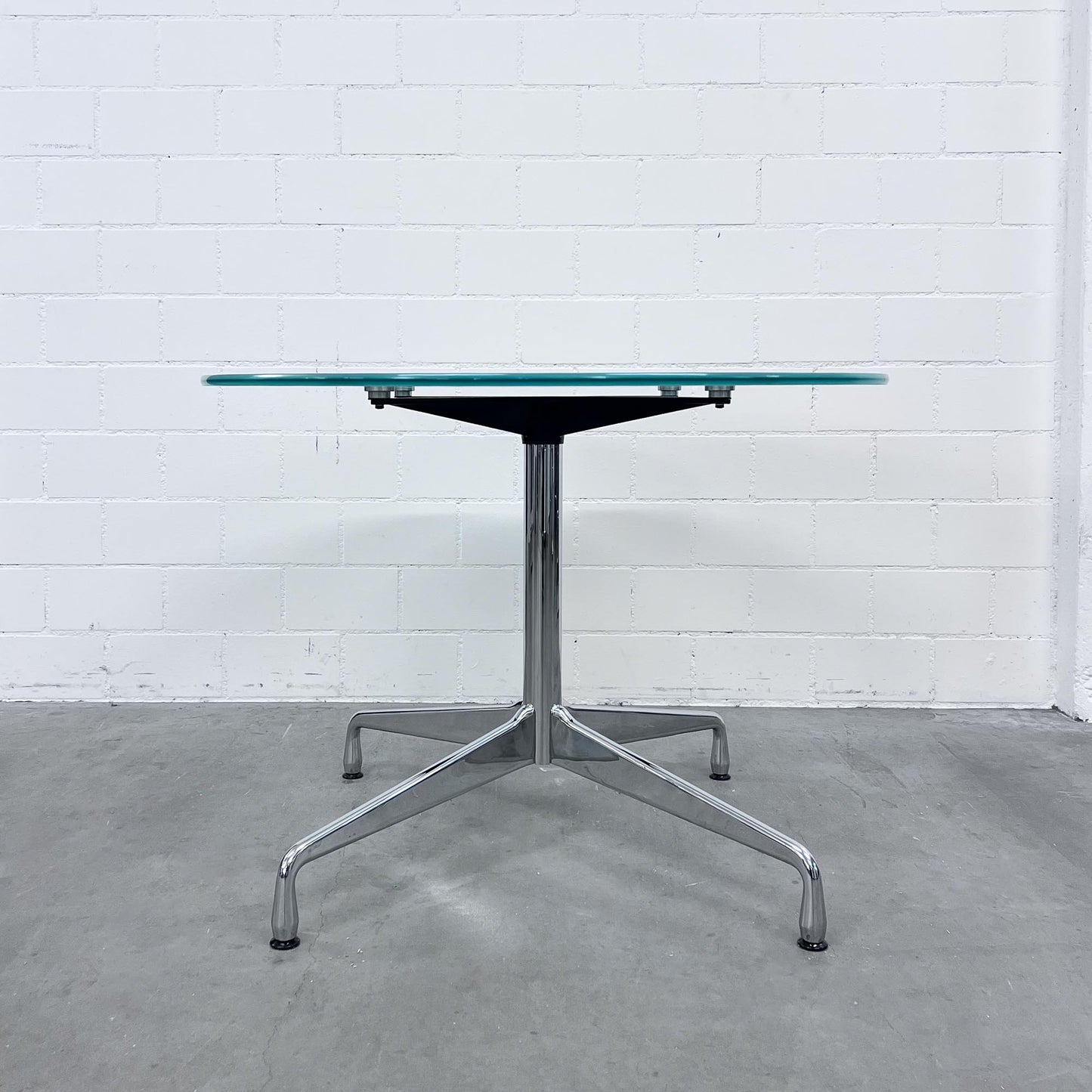 Vitra Eames Segmented Table, Glas, Ø 100cm