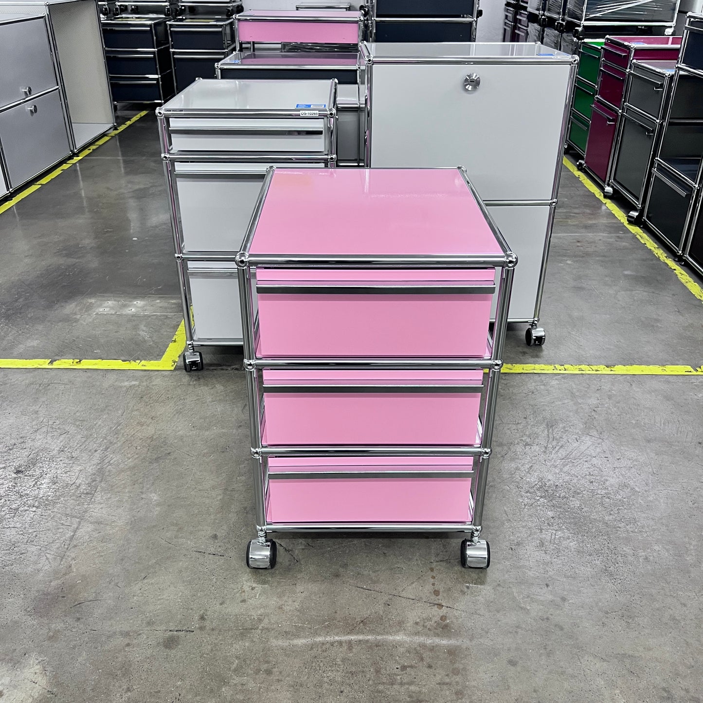 USM Rollkorpus, Rosa, 3 A6 Schubladen, Q1