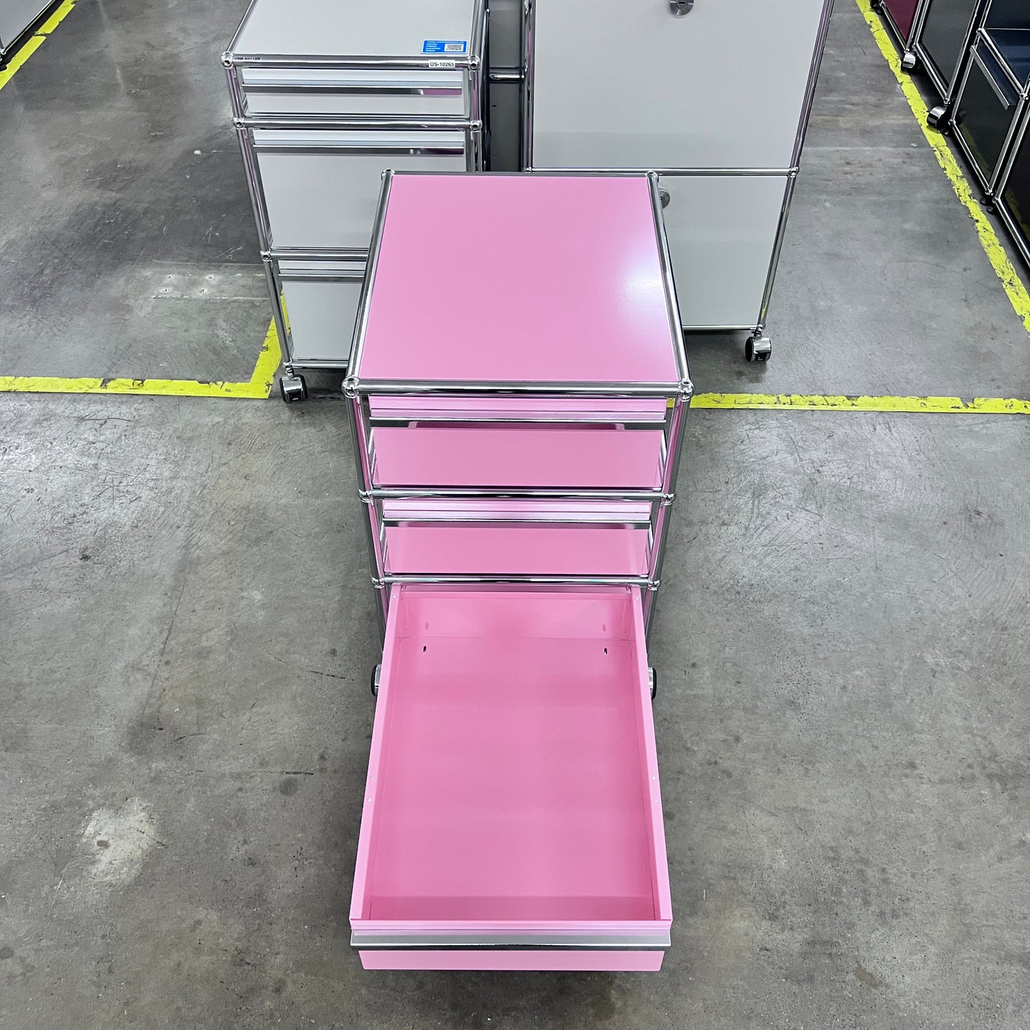 USM Rollkorpus, Rosa, 3 A6 Schubladen, Q1