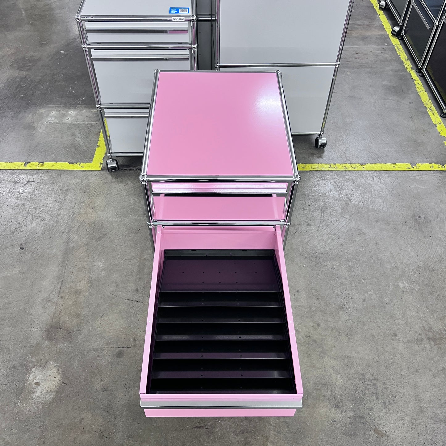 USM Rollkorpus, Rosa, 3 A6 Schubladen, Q1
