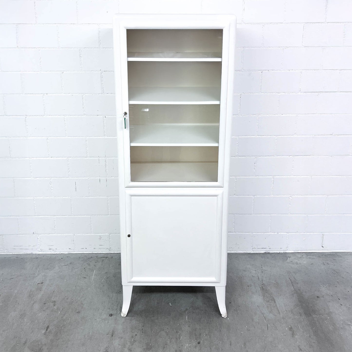 Arzt-Vitrine, weiss