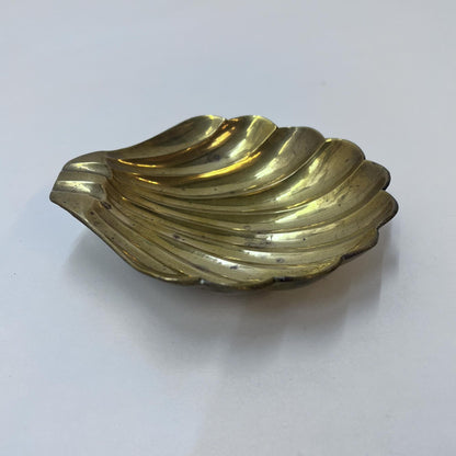 Aschenbecher Muschelform, Messing