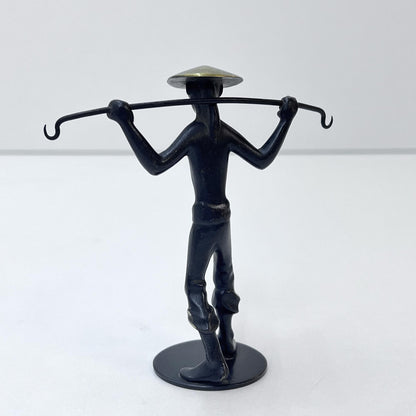 Asiatische Männerfigur