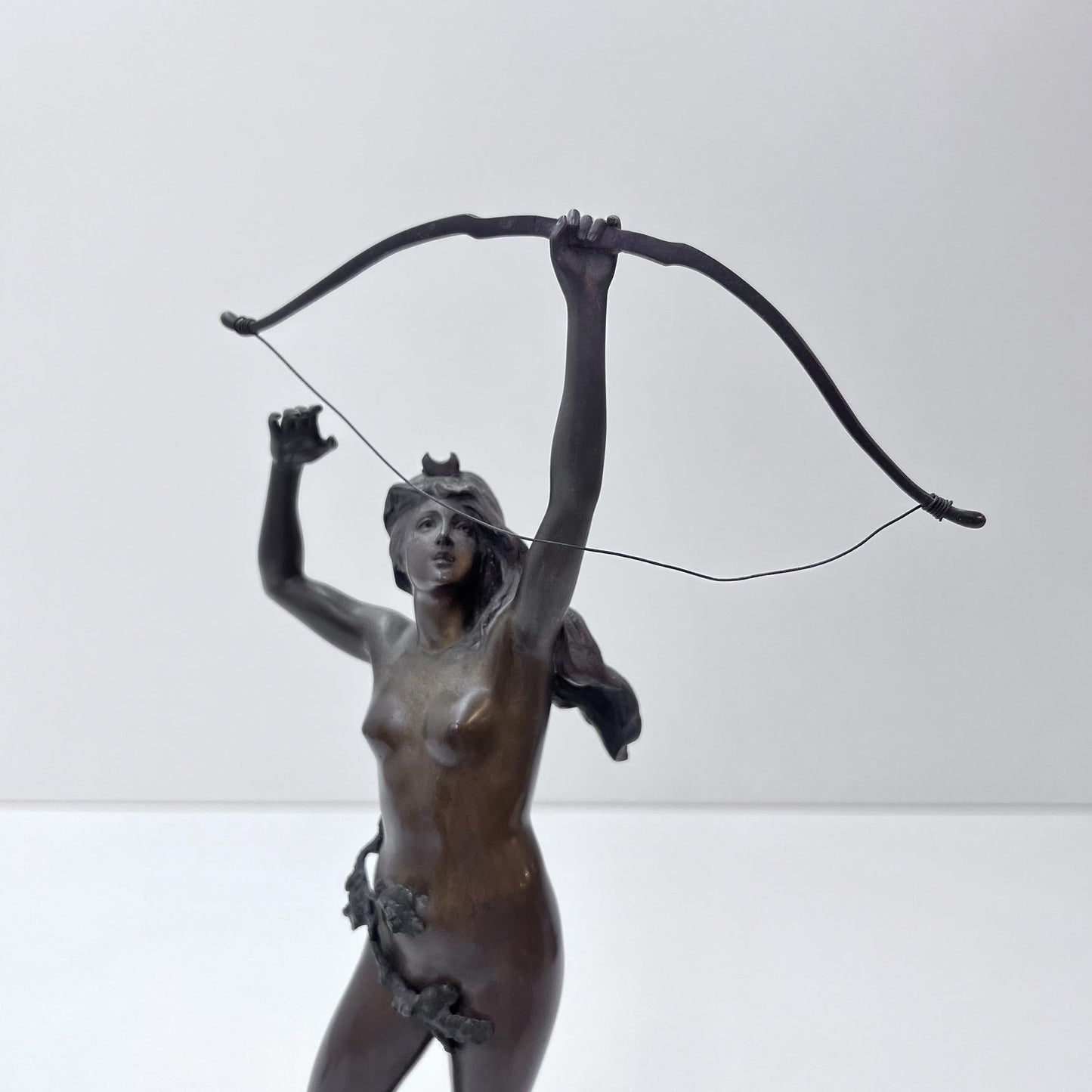Bronzefigur Diana, Göttin der Jagd, Art Déco