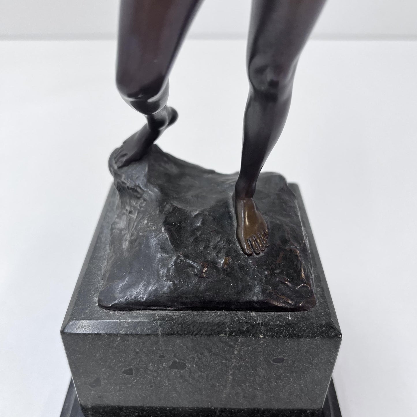 Bronzefigur Diana, Göttin der Jagd, Art Déco