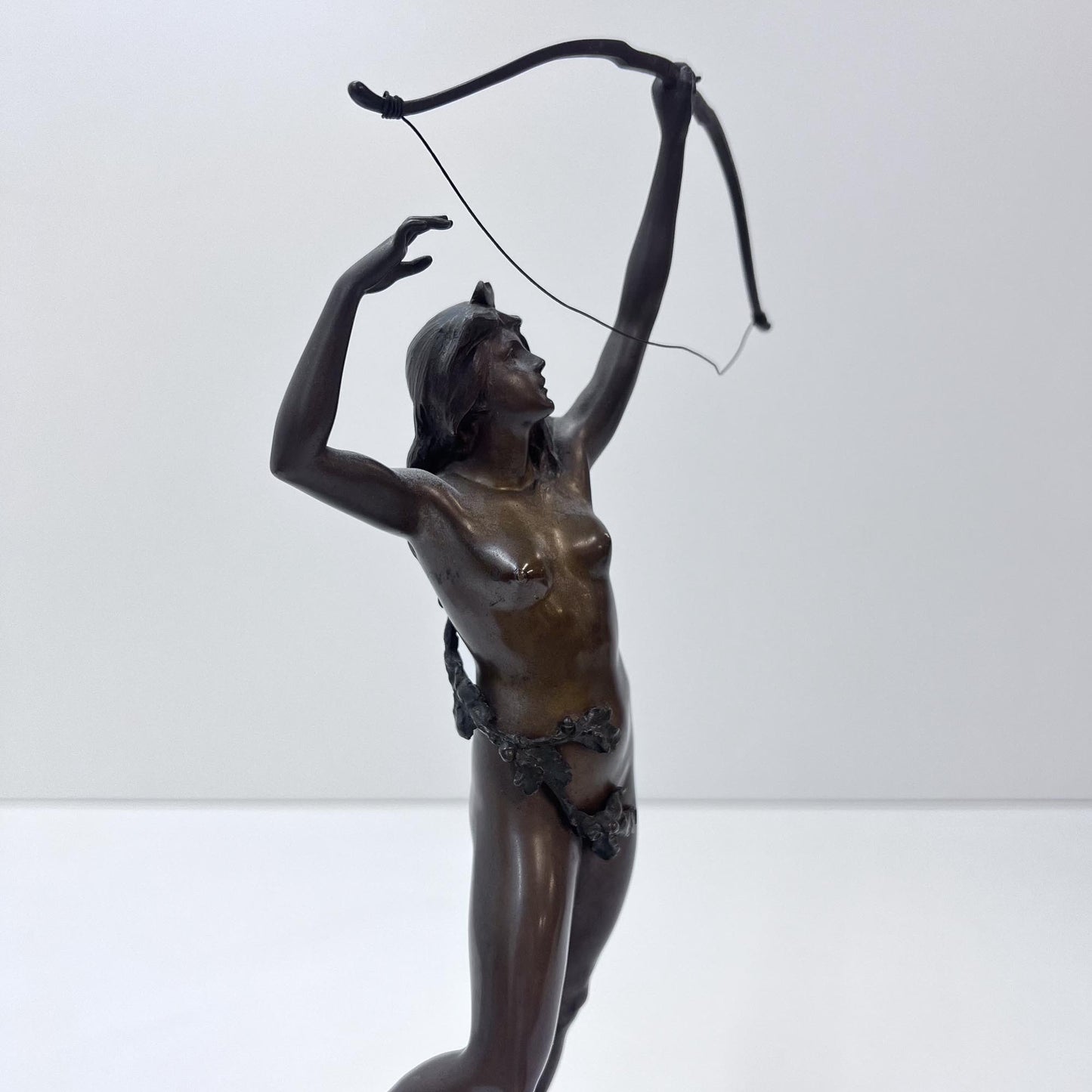 Bronzefigur Diana, Göttin der Jagd, Art Déco