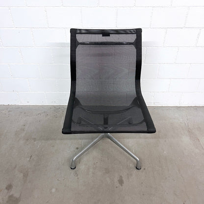 Eames Aluminium Chair EA 101, Vitra, Netz, Schwarz, o. Armlehnen