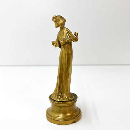 Frau mit Lyra auf Sockel, Bronze, Jugendstil