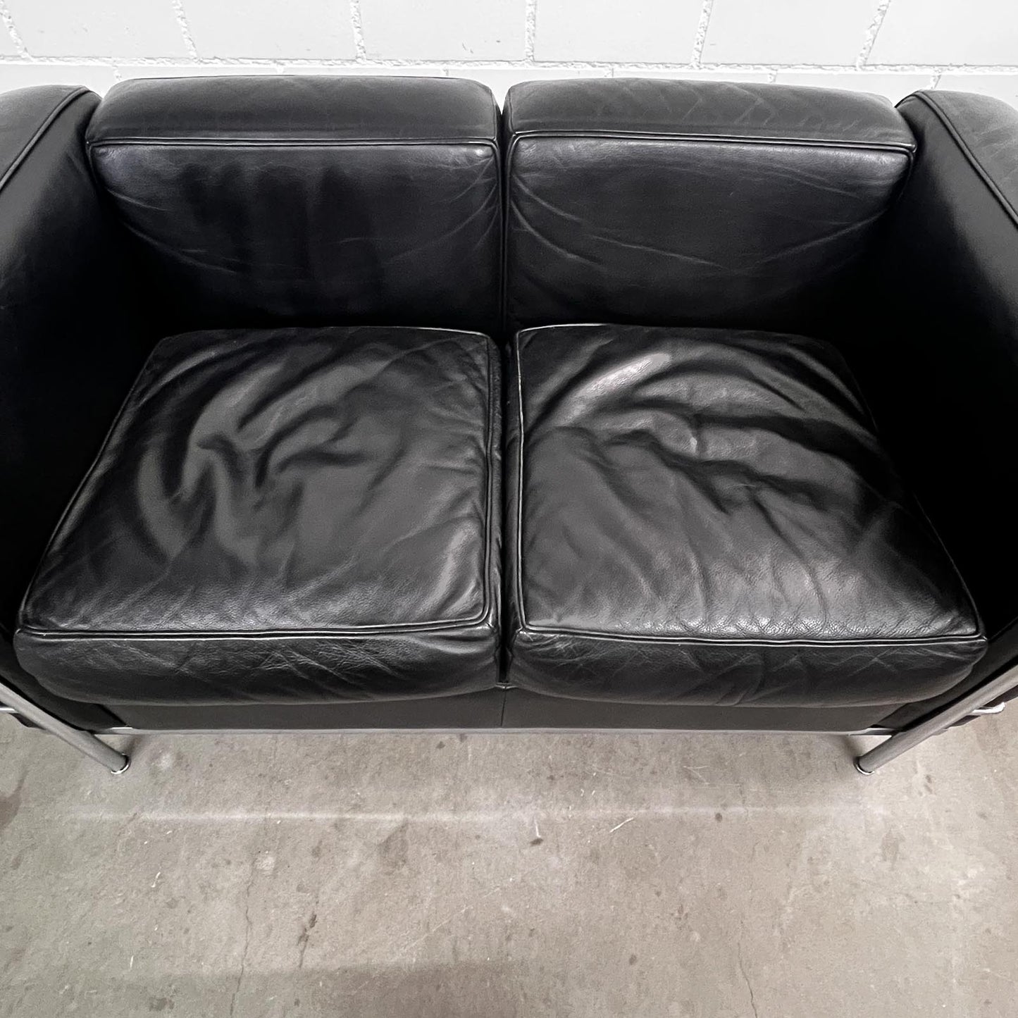 Sofa LC2, 2 Plätzer, Le Corbusier, Cassina, Leder Schwarz