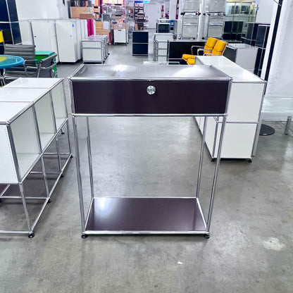 USM Konsole, Braun, Q1