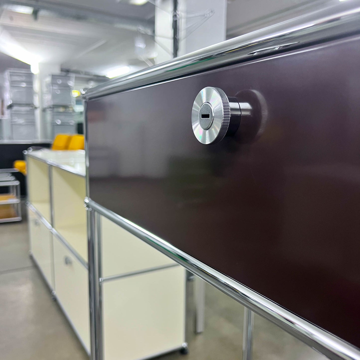 USM Konsole, Braun, Q1