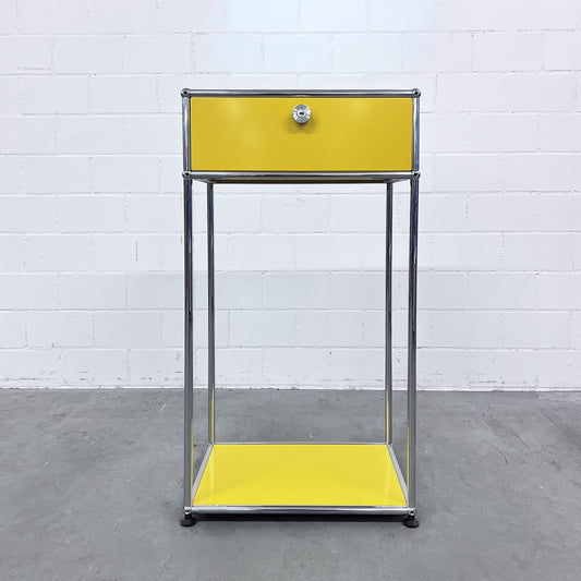 USM Konsole, Goldgelb, Klapptür, 50cm