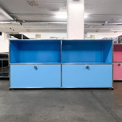 USM Regal, Hellblau mit 2 Klapptüren, neuwertig