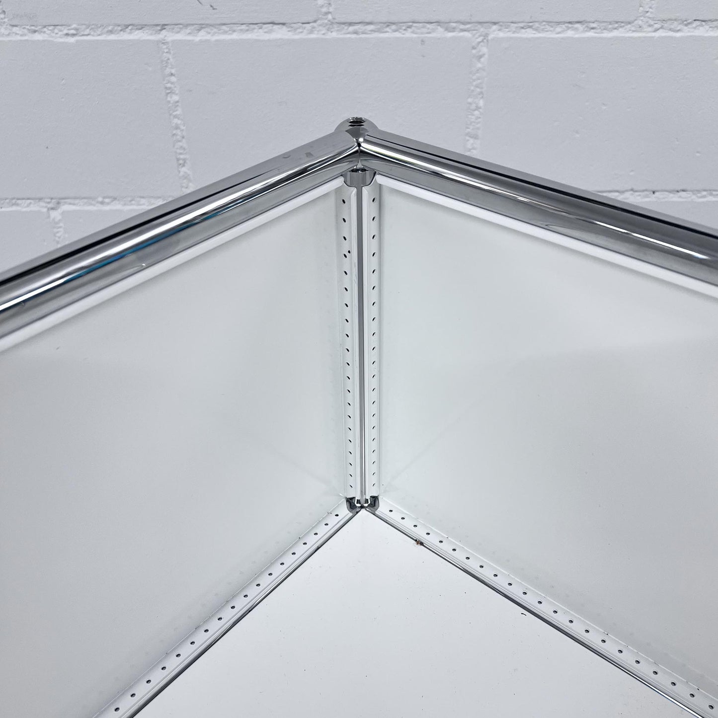 USM Pflanzentrog, Reinweiss, Q2