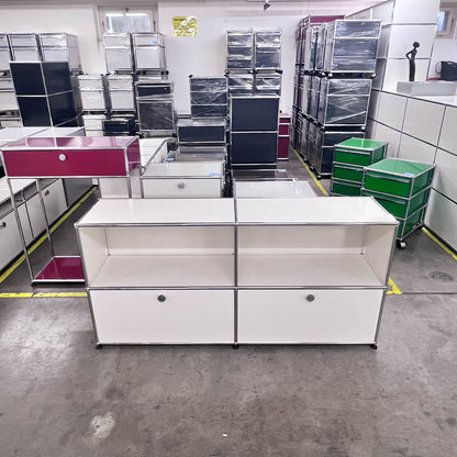 USM Regal, Cremeweiss mit 2 Klapptüren, neuwertig