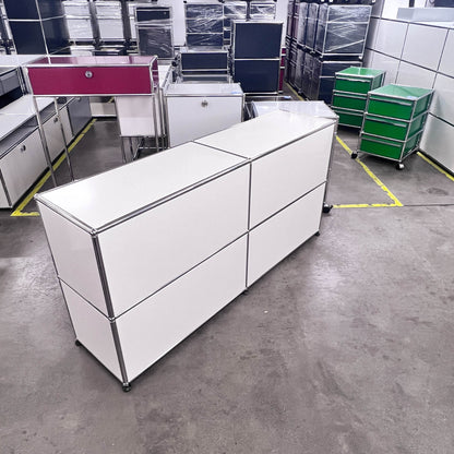 USM Regal, Cremeweiss mit 2 Klapptüren, neuwertig