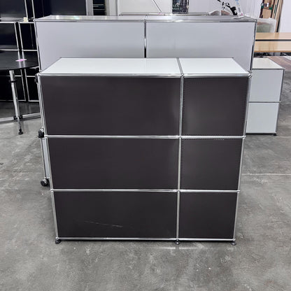 USM Regal, Braun + Reinweiss, 1 Klapptüre, Outlet