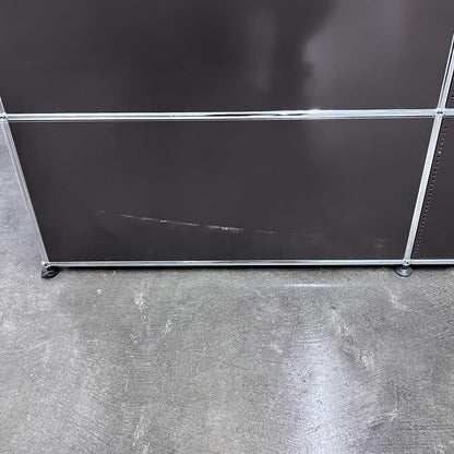 USM Regal, Braun + Reinweiss, 1 Klapptüre, Outlet