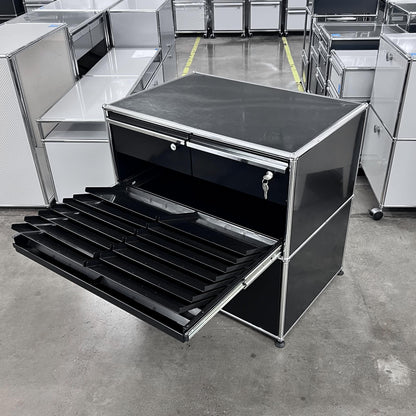 USM Organisationsmöbel, Graphitschwarz, Ausziehtüre, Schubladen, Q3