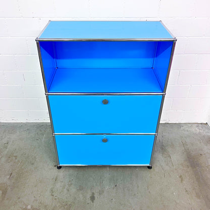 USM Regal, Hellblau mit 2 Klapptüren, neuwertig