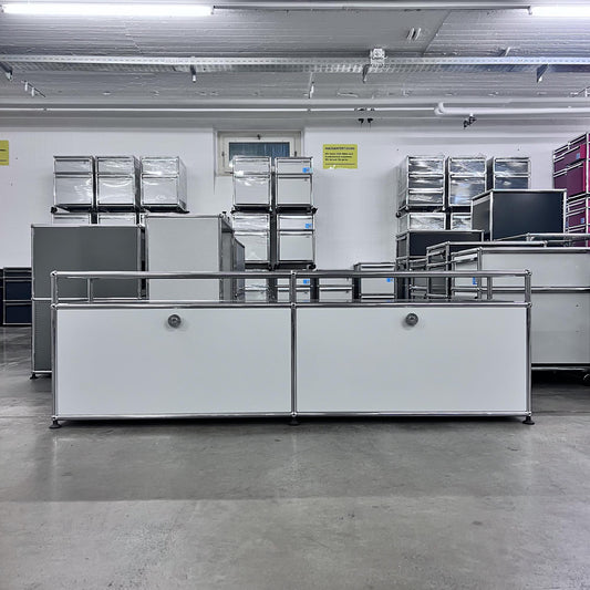 USM Regal, Lichtgrau, Klapptüren, Q1