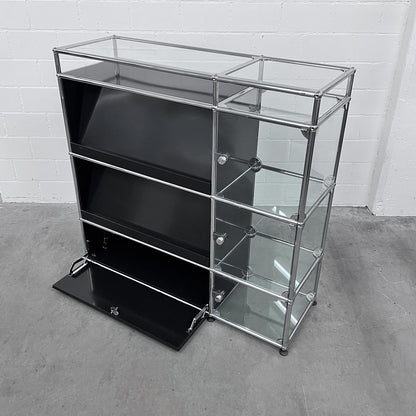 USM Regal mit Vitrine und Glasablage, Graphitschwarz