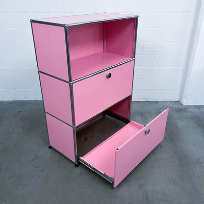 USM Regal, Rosa mit Klapptüre und Ausziehtüre, neuwertig