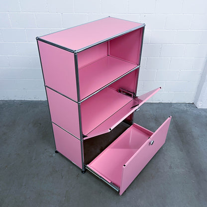 USM Regal, Rosa mit Klapptüre und Ausziehtüre, neuwertig