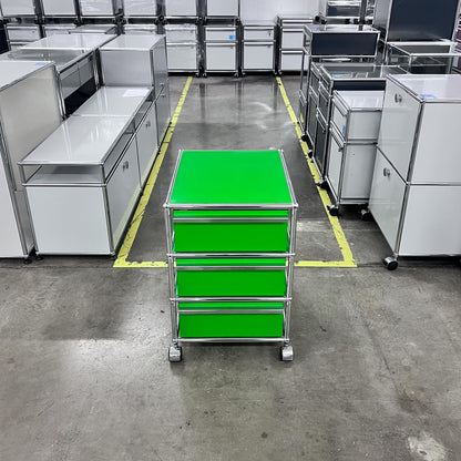 USM Rollkorpus, Grün, 3 A6 Schubladen, Q2