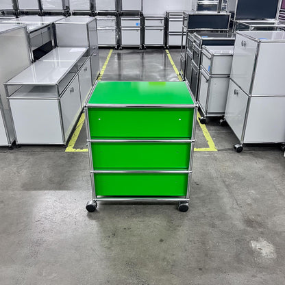 USM Rollkorpus, Grün, 3 A6 Schubladen, Q2