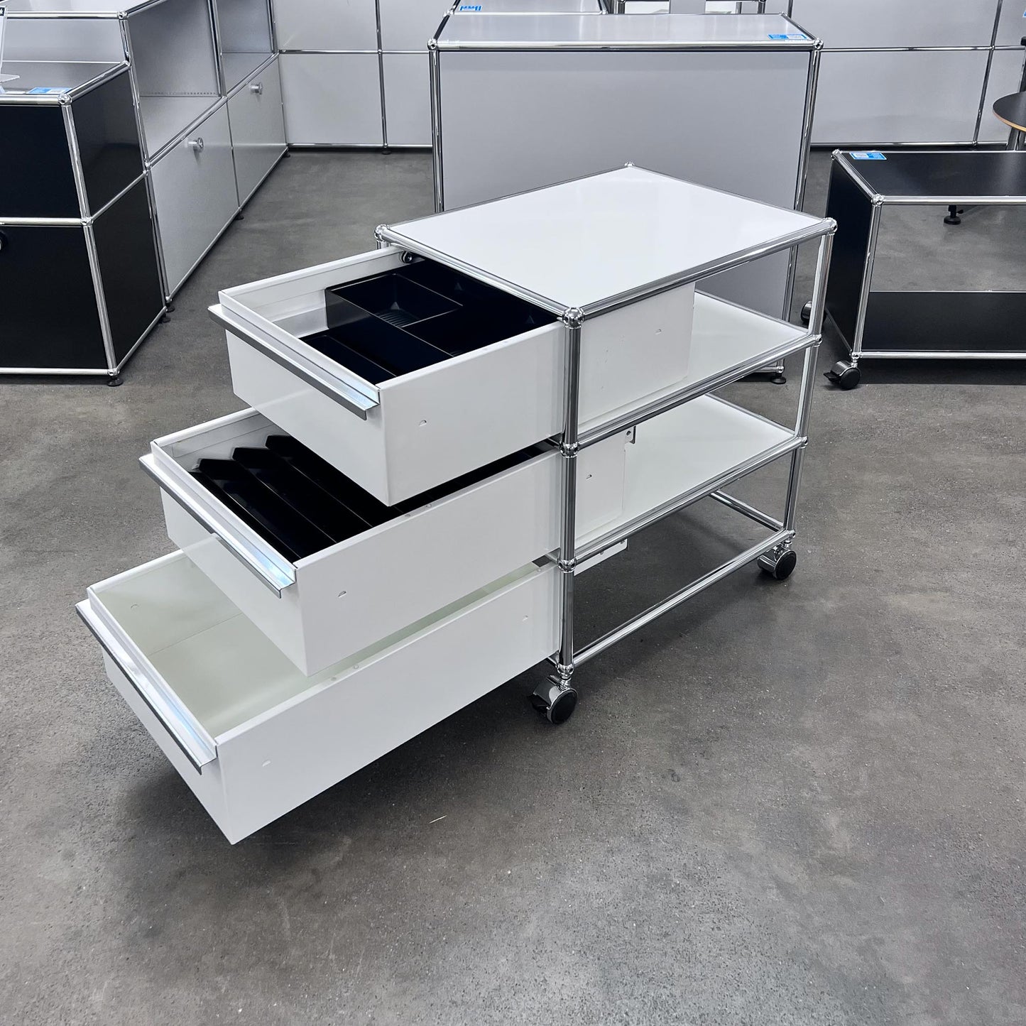 USM Rollkorpus, Reinweiss, 3 A6 Schubladen, Q1