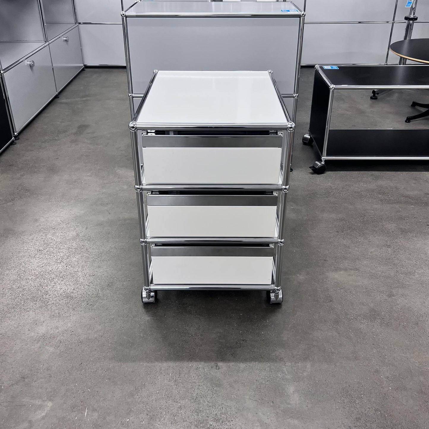 USM Rollkorpus, Reinweiss, 3 A6 Schubladen, Q1